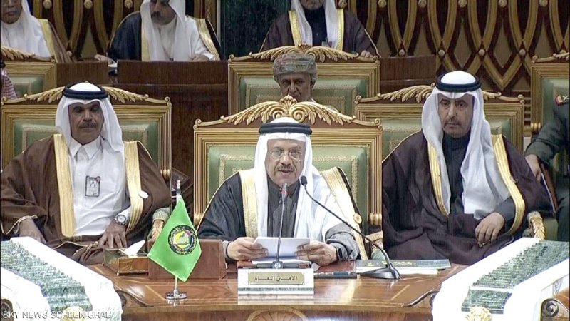 القمة الخليجية تؤكد أهمية استمرار الترابط