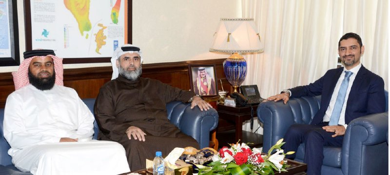 المبارك يشيد بجهود النواب بطرح قضايا تمس المواطن