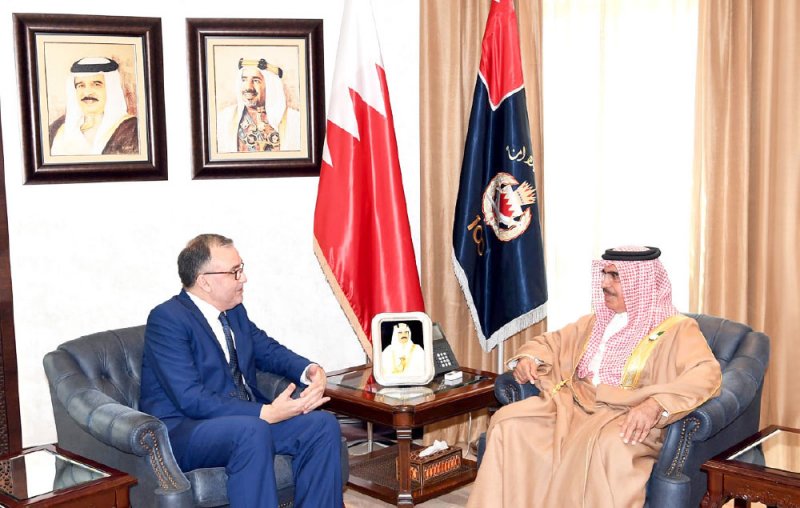 وزير الداخلية يشيد بالتعاون الأمني مع المغرب