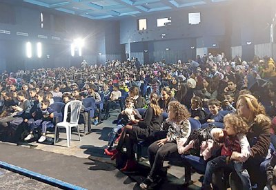 “الخيرية الملكية” تشارك بالمظلة في مهرجان نيابوليس