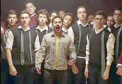 الأغنية الساخرة “سالمونيلا” تثير الجدل في كل مكان