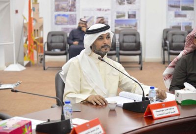 مدرسة ومركز شبابي وجامع بمدينة خليفة