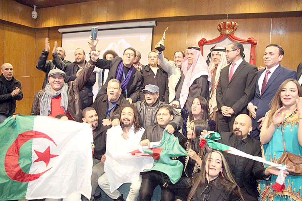 الجزائر تحصد جائزة مهرجان المسرح العربي 12