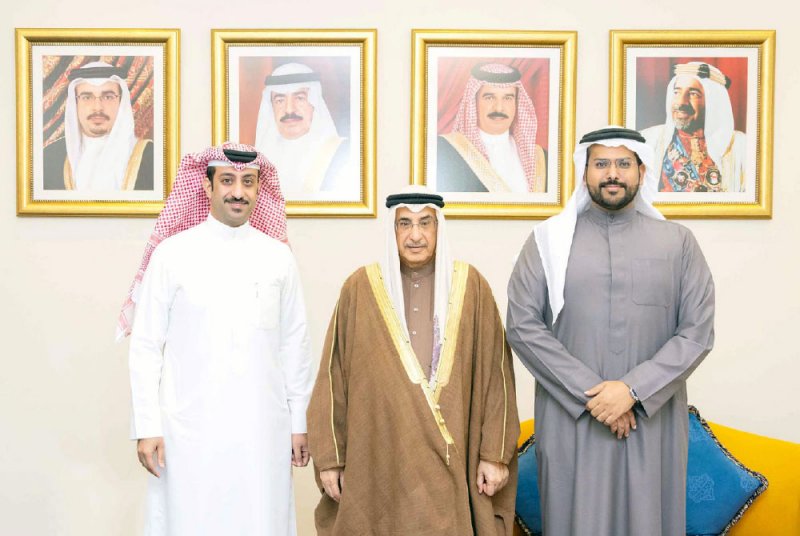 خالد بن عبدالله: اهتمام الموظفين بالأفكار المبتكرة يطوّر العمل الحكومي