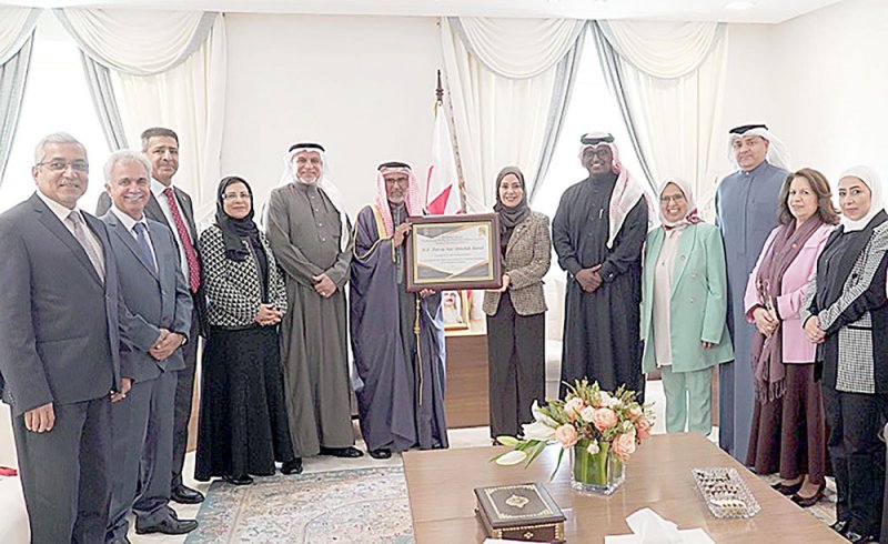 زينل: الاستثمار بالعنصر البشري أولوية