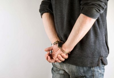 استدعاء شهود سرقة شاب لهاتف آسيوي بالإكراه