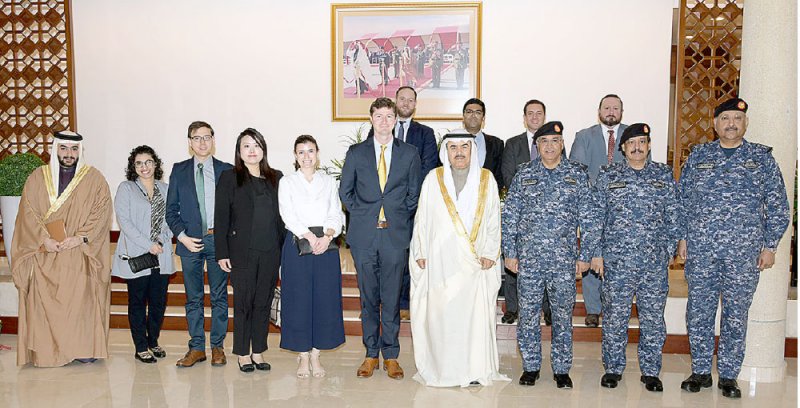 وزير الدفاع يبحث التعاون مع “الكونغرس”