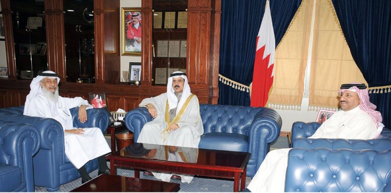 تباحث حول الخدمات التعليمية بدائرة عبدالرزاق حطاب