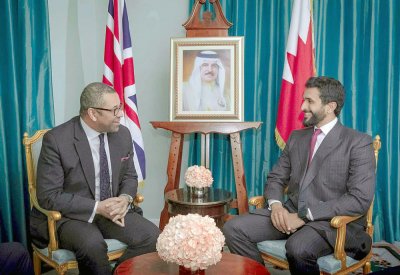 ناصر بن حمد يبحث تعزيز التعاون مع كليفرلي
