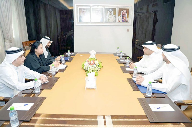 بدء إجلاء المواطنين الموجودين في إيران على دفعات
