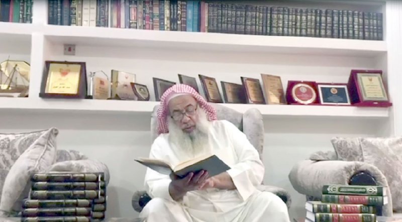 السعيدي: أقرأ القرآن وأكتب المذكرات ومستمتع مع الأبناء
