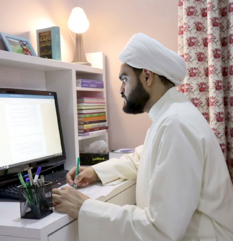 الدغاس ينكب 12 ساعة لإعداد محتوى محاضراته الرمضانية