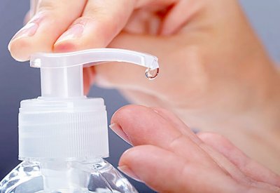 مخاطر صحية وراء إساءة استخدام المعقمات