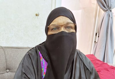 أم محمد تصارع الحياة وسط كومة من القوارض وتسريبات المياه