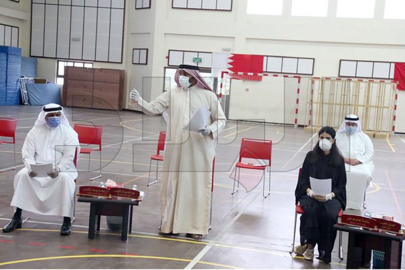 عرض قوائم الضبط القضائي على المجلس البلدي