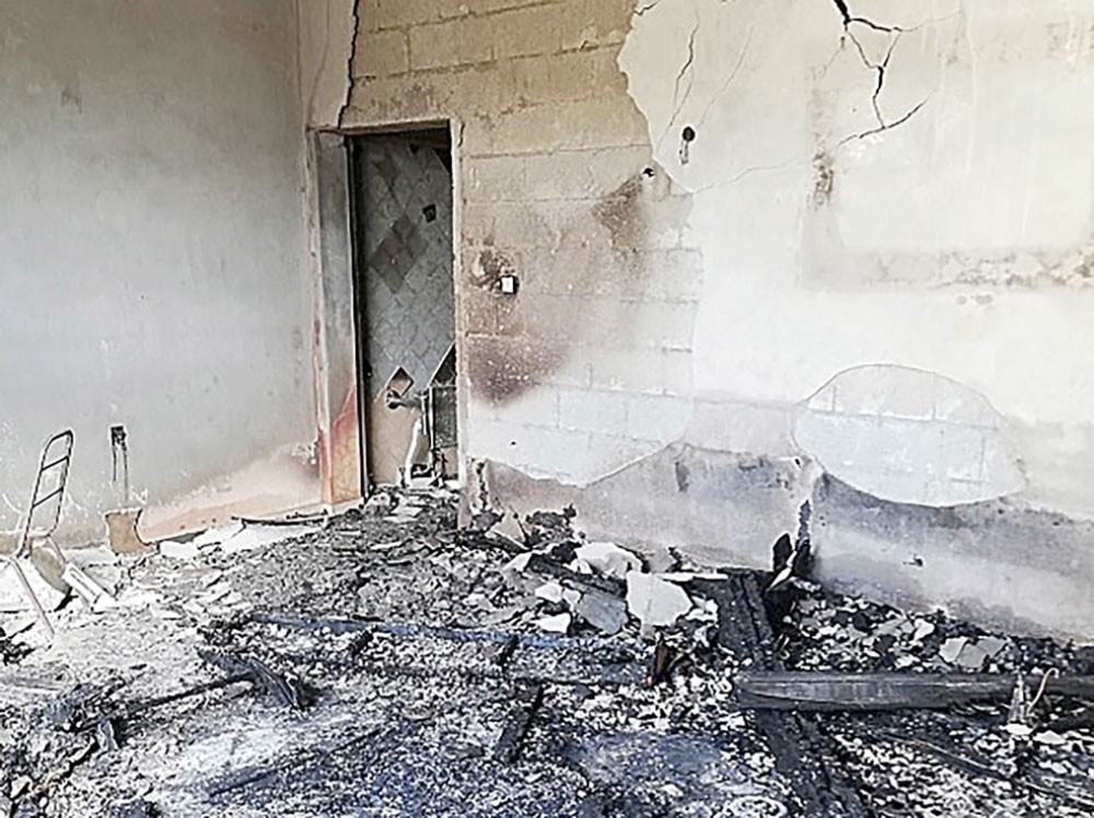 مناشدة .. مواطن: أرغب في صيانة منزلي المحترق ورخصة البلدية “معطلة”
