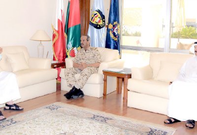 القائد العام يشيد بالجهود الطبية البحرينية