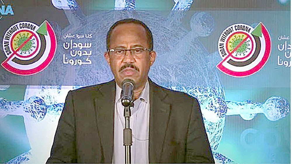 وزير الصحة السوداني يشعل “السوشيال ميديا”