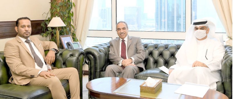 وزير الأشغال يبحث الاحتياجات الخدمية مع البحراني