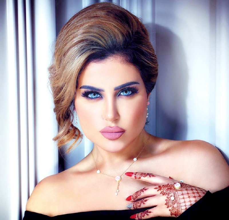الإعلامية حليمة بولند: أنا “ملكة الشو”
