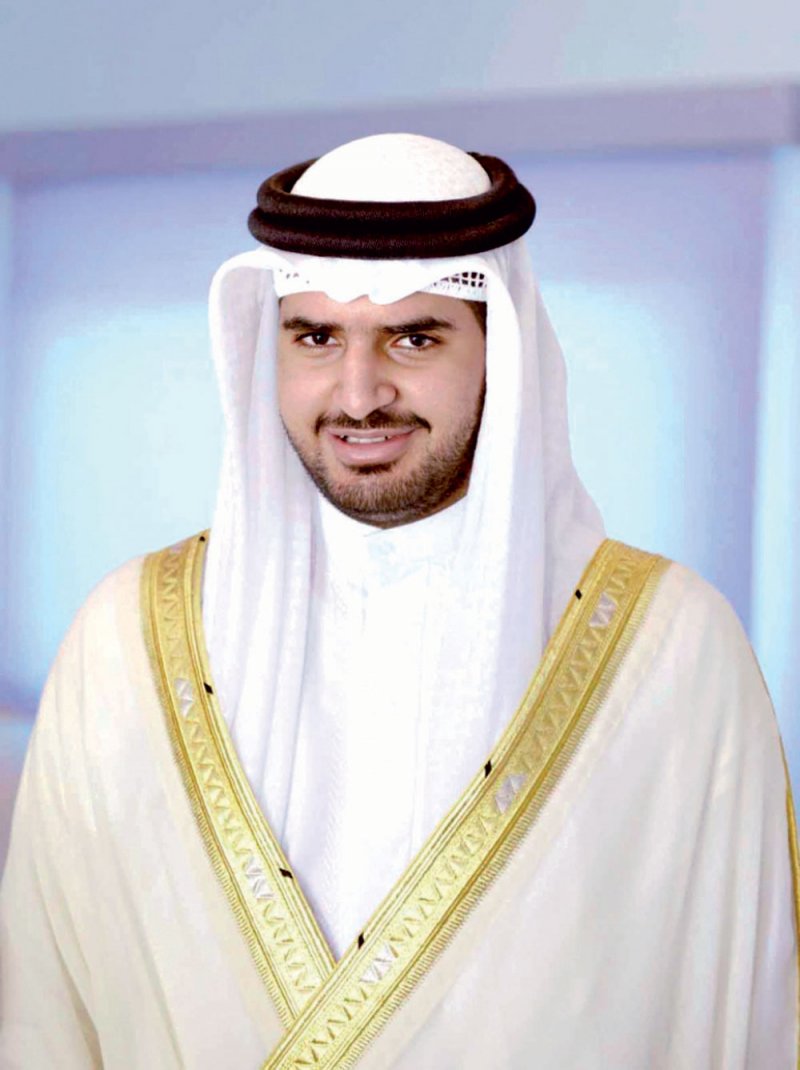 وكيل وزارة شؤون مجلس الوزراء يهنئ رئيس مجلس إدارة نادي المحرق