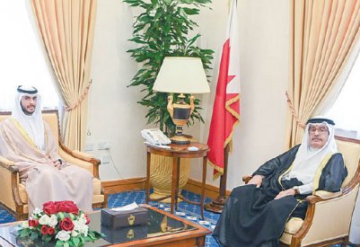 سمو الشيخ علي بن خليفة يستقبل محمد وعبدالله بن راشد