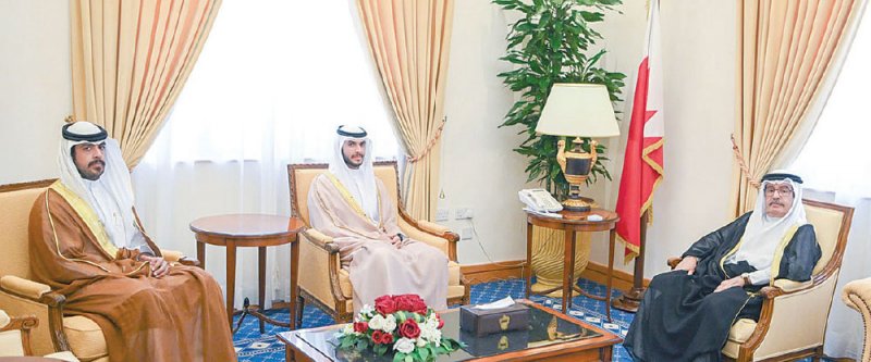 سمو الشيخ علي بن خليفة يستقبل محمد وعبدالله بن راشد