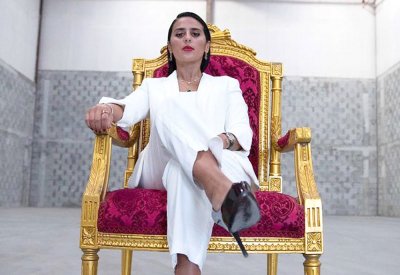 سماوة خالد الشيخ والشاعرة نون تتحديان الظروف بـ “ثلاث سنين”
