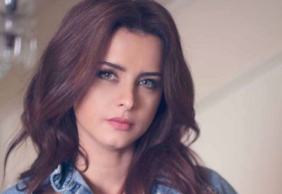 نور اللبنانية تشارك جمال الحريم