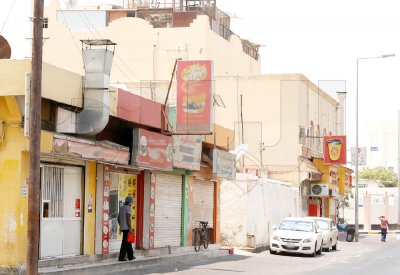 هل ينجح بلدي الجنوبية في إغلاق محلات الكرك؟