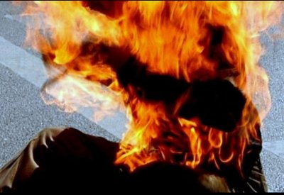 شاب ينهي حياته حرقا بعد إصابته بكورونا